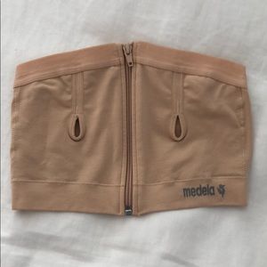 Medela Hands Free Pumping Bra